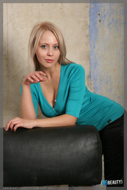 [66Beauty] 2012-09/66Beauty 2012-09-29 Danny - 01/007GXvm.JPG