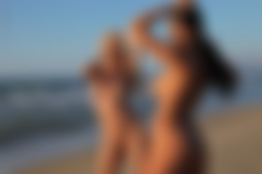 [photodromm.com] 2015-08/[photodromm.com] - 2015.08.16 - Stevie & Ella Mai - The Magic Beach (x50) 2000x3000/35l.jpg