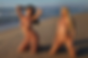 [photodromm.com] 2015-08/[photodromm.com] - 2015.08.16 - Stevie & Ella Mai - The Magic Beach (x50) 2000x3000/44l.jpg