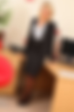 Only Secretaries In Suits 12.01.2012 - 26.12.2012/21st May 2012/liixd5ss/k6e_0001.JPG
