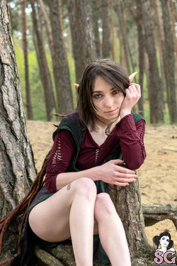 Dreadedscorpio/2022-09-18 Elf in the Forest/01.jpg
