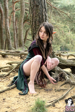 Dreadedscorpio/2022-09-18 Elf in the Forest/05.jpg