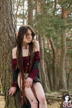 Dreadedscorpio/2022-09-18 Elf in the Forest/11.jpg