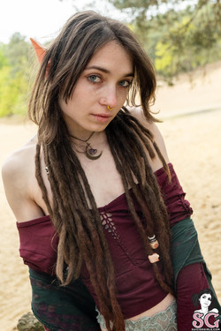 Dreadedscorpio/2022-09-18 Elf in the Forest/12.jpg