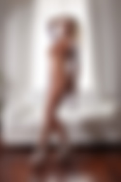 photodromm.com - 2012-12/janine - 06 - daydreamer 2/29l.jpg
