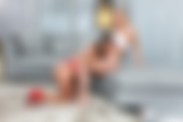 2021.02.24_NubileFilms.com_Sarah-Cute-&-Sharon-White_Gift-Of-Love/Gift-of-Love_018.jpg