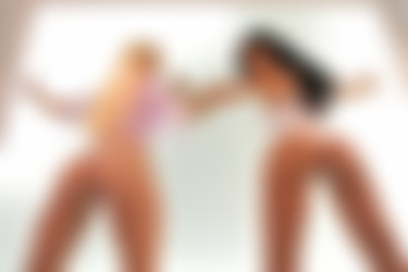 [photodromm.com] 2015-01/[photodromm.com] - 2015.01.20 - Stevie & Ellamai - Double Fantasy II (x46) 1333x2000/04l.jpg
