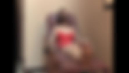 Natashaflade.com/nat-BJ-recliner-L.wmv