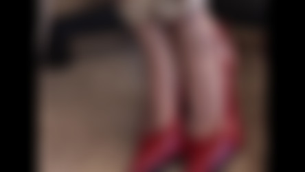 Natashaflade.com/nat-chr-skirt-heels-MBR-L.wmv